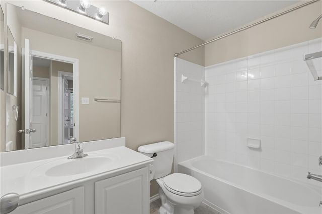 51 E Stedhill Loop, The Woodlands, TX 77384