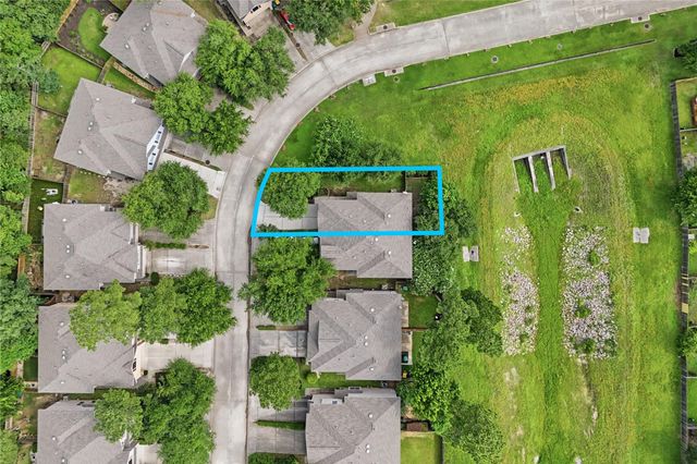 51 E Stedhill Loop, The Woodlands, TX 77384