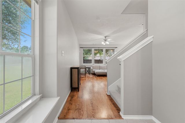 51 E Stedhill Loop, The Woodlands, TX 77384