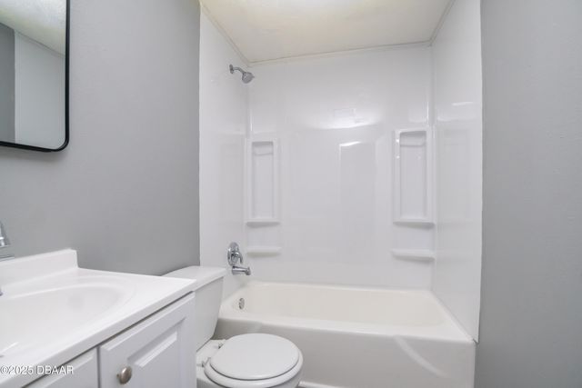 1600 S Palmetto Ave Apt 123, South Daytona, FL 32119