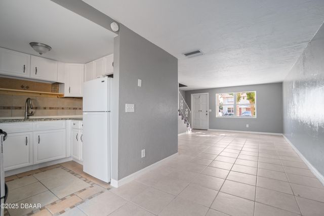 1600 S Palmetto Ave Apt 123, South Daytona, FL 32119