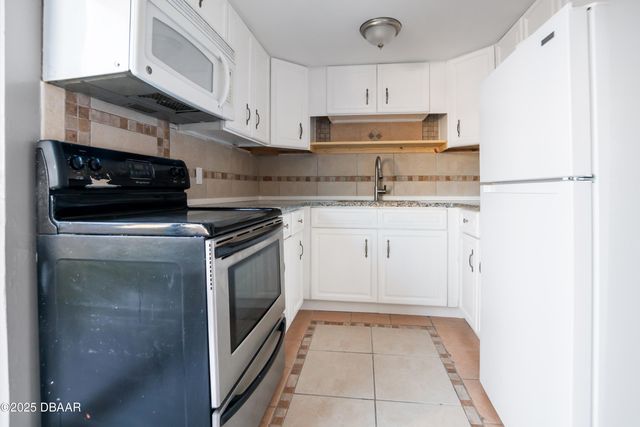 1600 S Palmetto Ave Apt 123, South Daytona, FL 32119