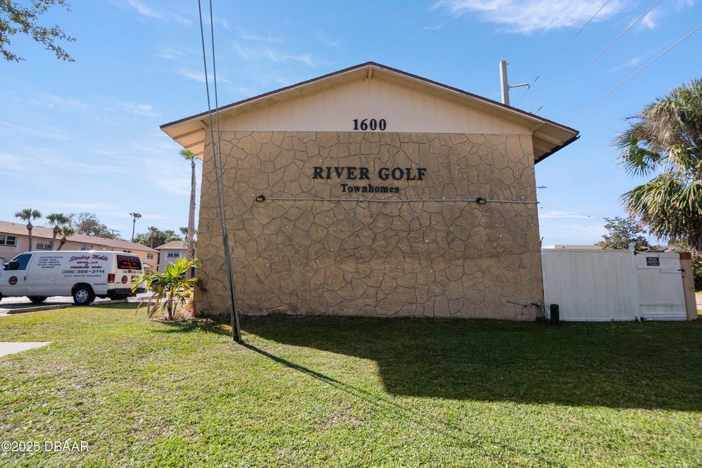 1600 S Palmetto Ave Apt 123, South Daytona, FL 32119