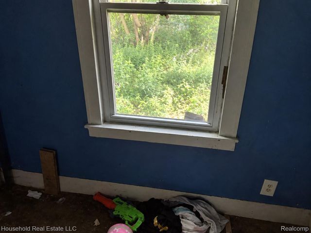 18581 Goddard Street, Detroit, MI 48234