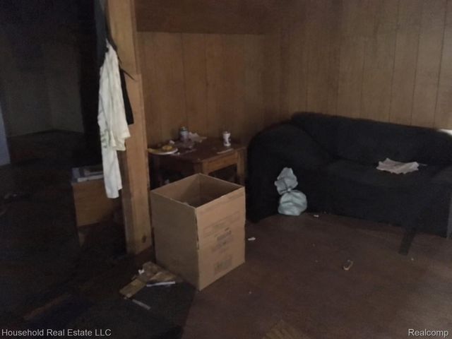18581 Goddard Street, Detroit, MI 48234