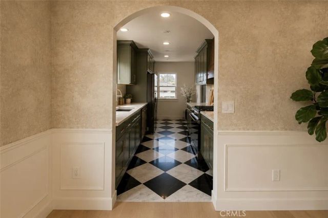 5709 Alviso, Los Angeles, CA 90043
