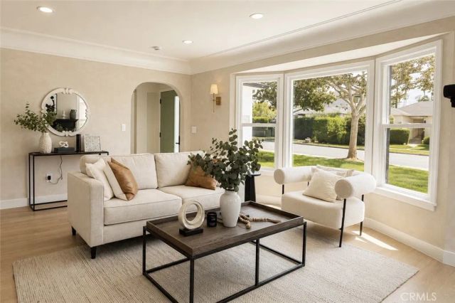 5709 Alviso, Los Angeles, CA 90043