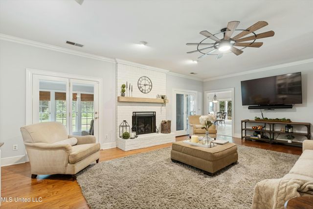 2140 Rader Creek Road, Sarah, MS 38665