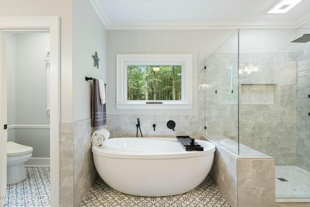 2140 Rader Creek Road, Sarah, MS 38665