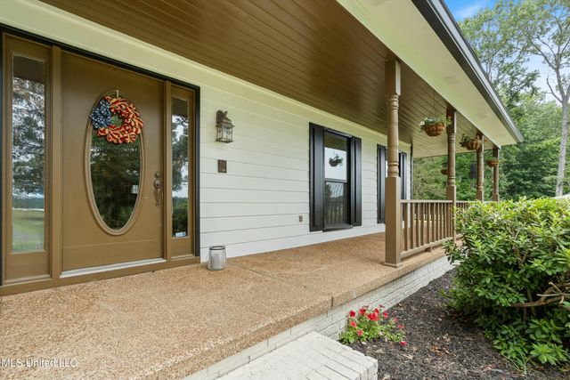 2140 Rader Creek Road, Sarah, MS 38665