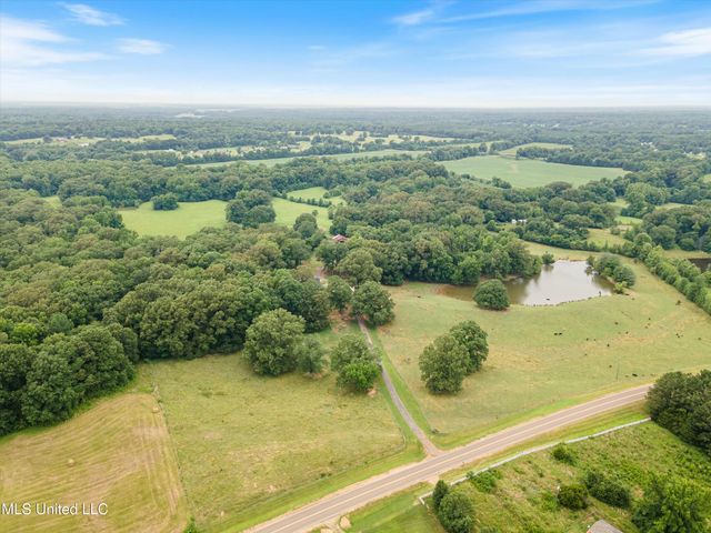 2140 Rader Creek Road, Sarah, MS 38665