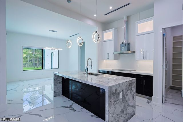 3430 1st AVE NW, Naples, FL 34120
