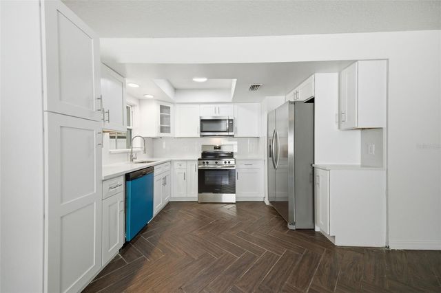 1065 FOXWOOD DRIVE, Lutz, FL 33549