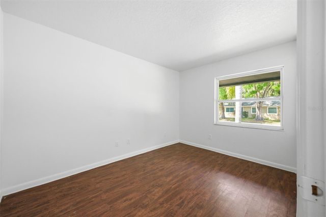 1065 FOXWOOD DRIVE, Lutz, FL 33549