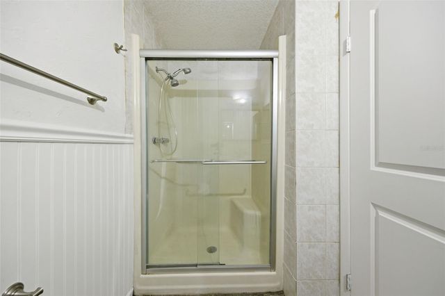 1065 FOXWOOD DRIVE, Lutz, FL 33549