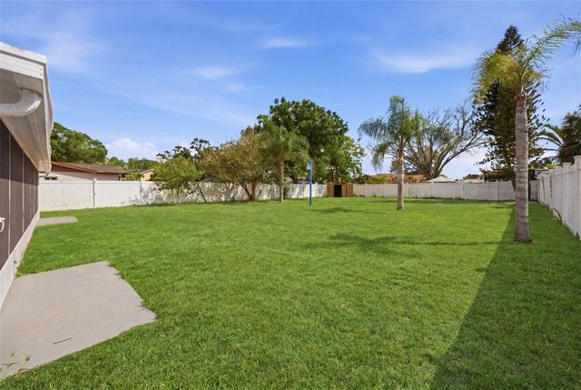 1065 FOXWOOD DRIVE, Lutz, FL 33549