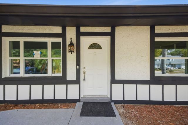 1065 FOXWOOD DRIVE, Lutz, FL 33549