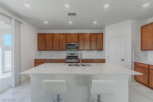 8635 Vermont Vista Street, Las Vegas, NV 89113