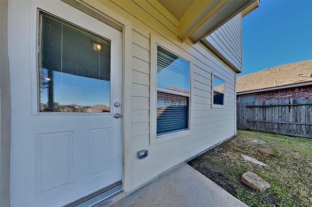 2831 Wild Oak Park Drive, Conroe, TX 77385