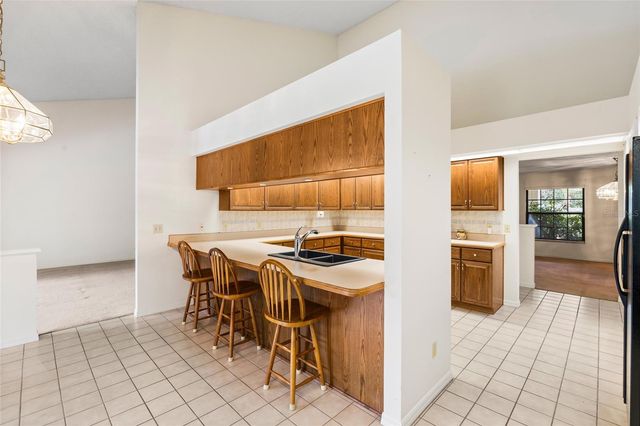 2555 MASON OAKS DRIVE, Valrico, FL 33596