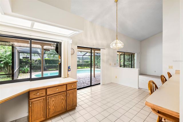 2555 MASON OAKS DRIVE, Valrico, FL 33596