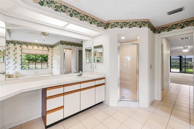 2555 MASON OAKS DRIVE, Valrico, FL 33596