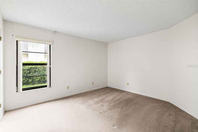 2555 MASON OAKS DRIVE, Valrico, FL 33596