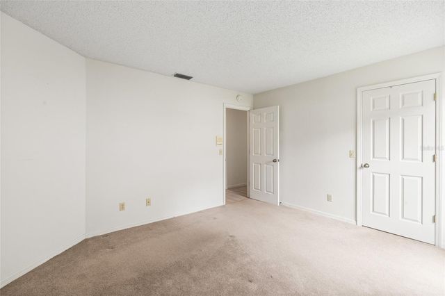 2555 MASON OAKS DRIVE, Valrico, FL 33596