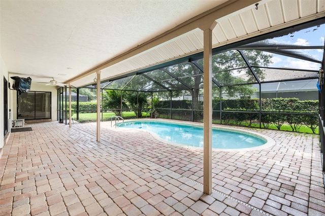 2555 MASON OAKS DRIVE, Valrico, FL 33596