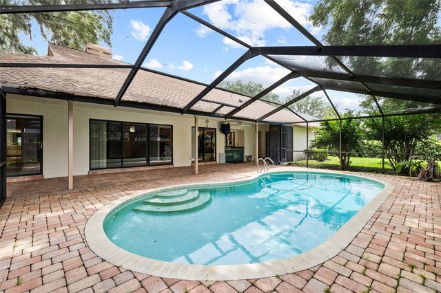 2555 MASON OAKS DRIVE, Valrico, FL 33596