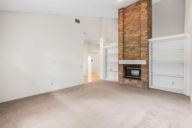 2555 MASON OAKS DRIVE, Valrico, FL 33596