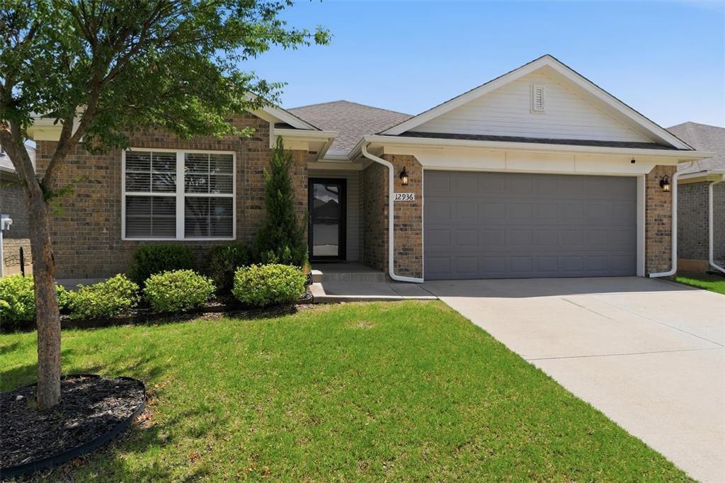12936 NW 4th Terrace, Yukon, OK 73099