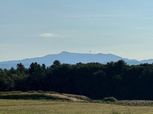 176 Mabel Way, South Burlington, VT 05403