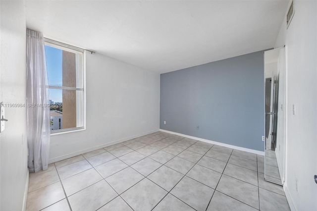 2350 NE 135th St 811, North Miami, FL 33181