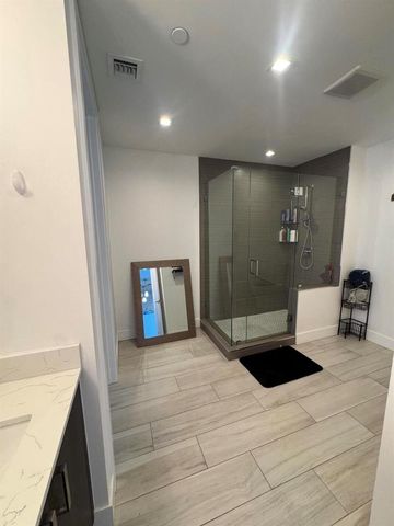 1 S Palmway 204, Lake Worth Beach, FL 33460