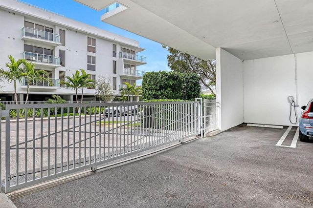 1 S Palmway 204, Lake Worth Beach, FL 33460