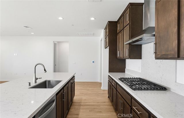 25328 Violane Drive, Menifee, CA 92585