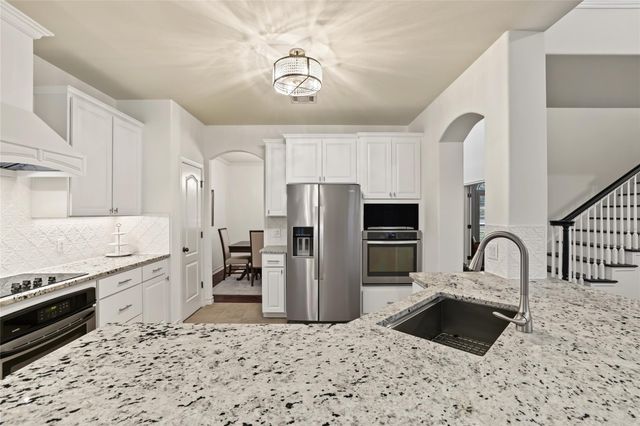 842 Sunfish ST, Lakeway, TX 78734