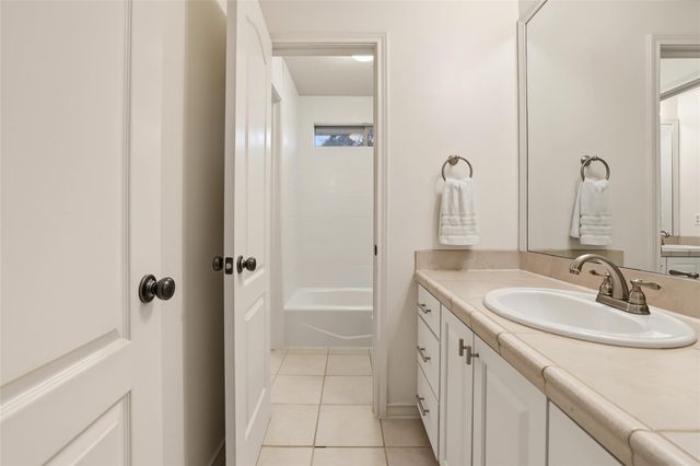 842 Sunfish ST, Lakeway, TX 78734