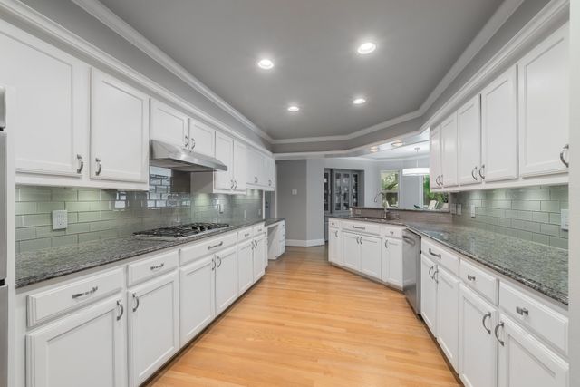 7031 Chipperton Drive, Dallas, TX 75225