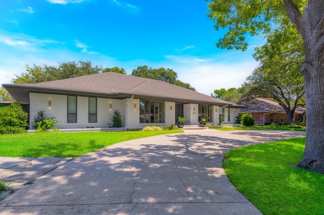 7031 Chipperton Drive, Dallas, TX 75225