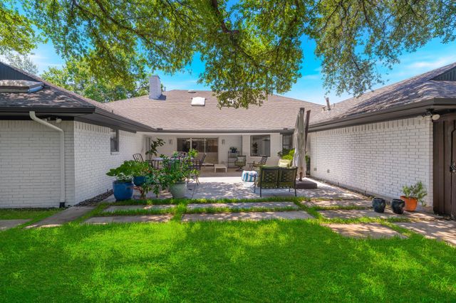 7031 Chipperton Drive, Dallas, TX 75225