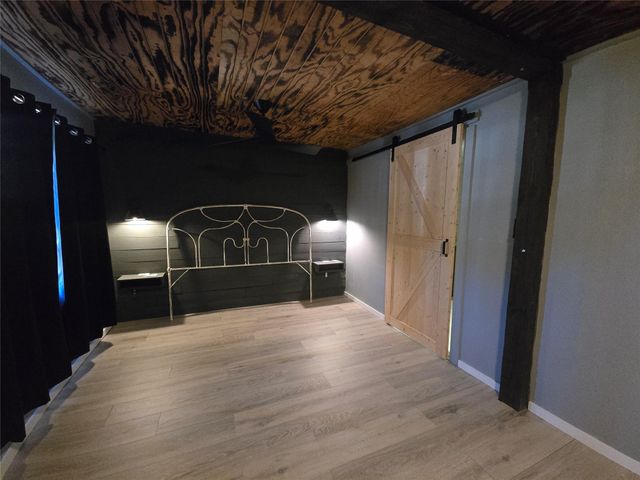 1045 Vine Drive, Angleton, TX 77515