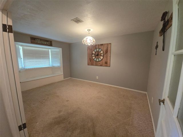 1045 Vine Drive, Angleton, TX 77515