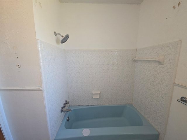 1045 Vine Drive, Angleton, TX 77515