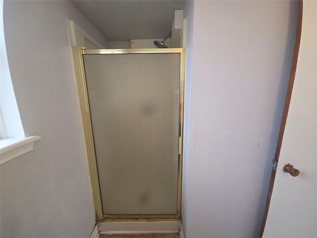 1045 Vine Drive, Angleton, TX 77515