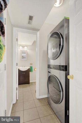 3332 GLEN HOLLOW DR, Dover, PA 17315