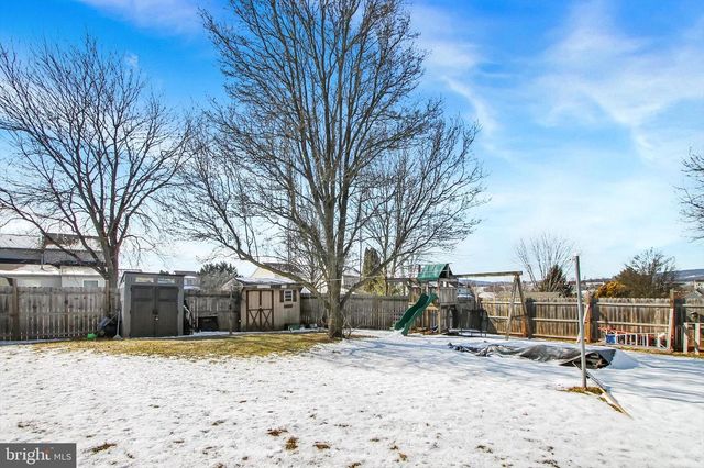 3332 GLEN HOLLOW DR, Dover, PA 17315