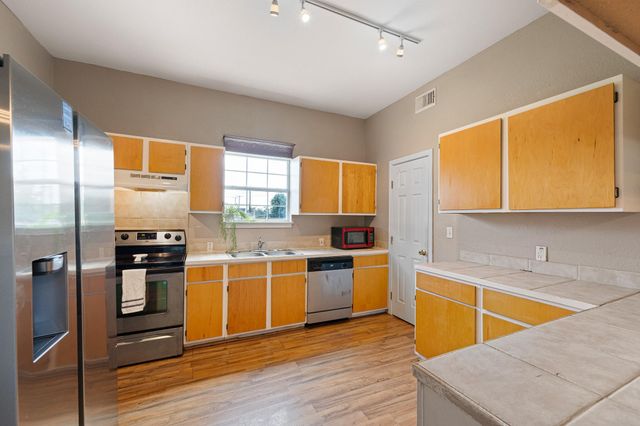 193 Elm Street, Blessing, TX 77419