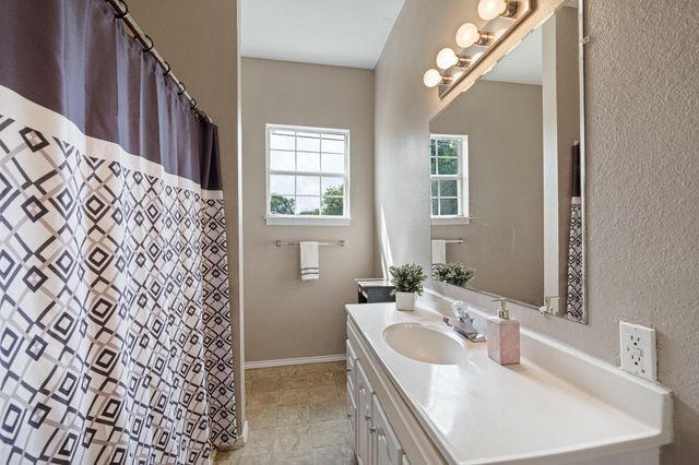 193 Elm Street, Blessing, TX 77419